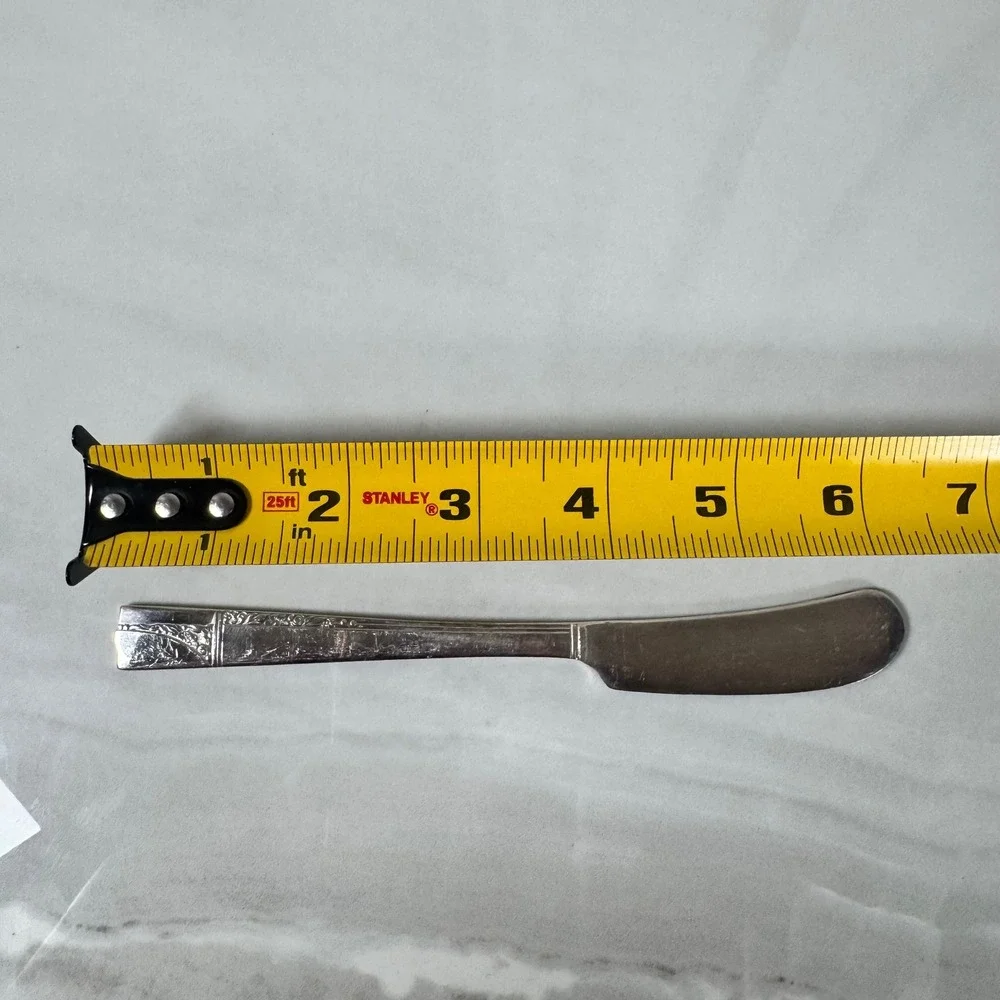 Set of 4 Oneida Nobility Plate Silver Plated Butter Spreader Knife Caprice Lot 2